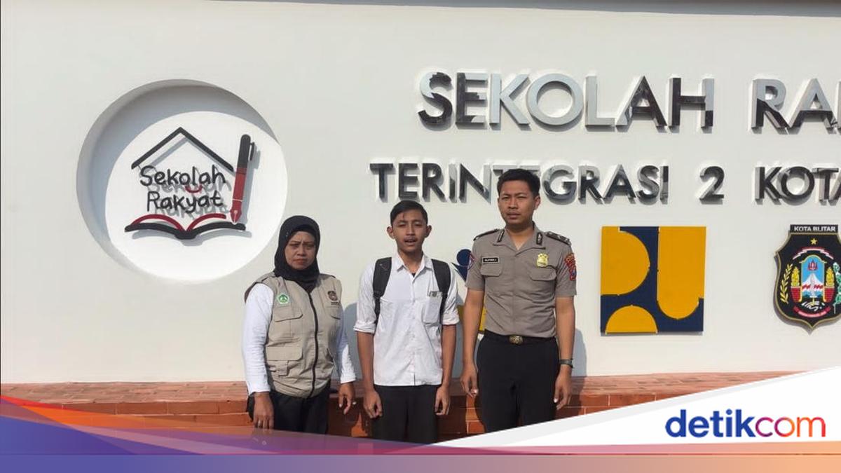 Anak di Blitar kembali belajar di Sekolah Rakyat didampingi aparat kepolisian