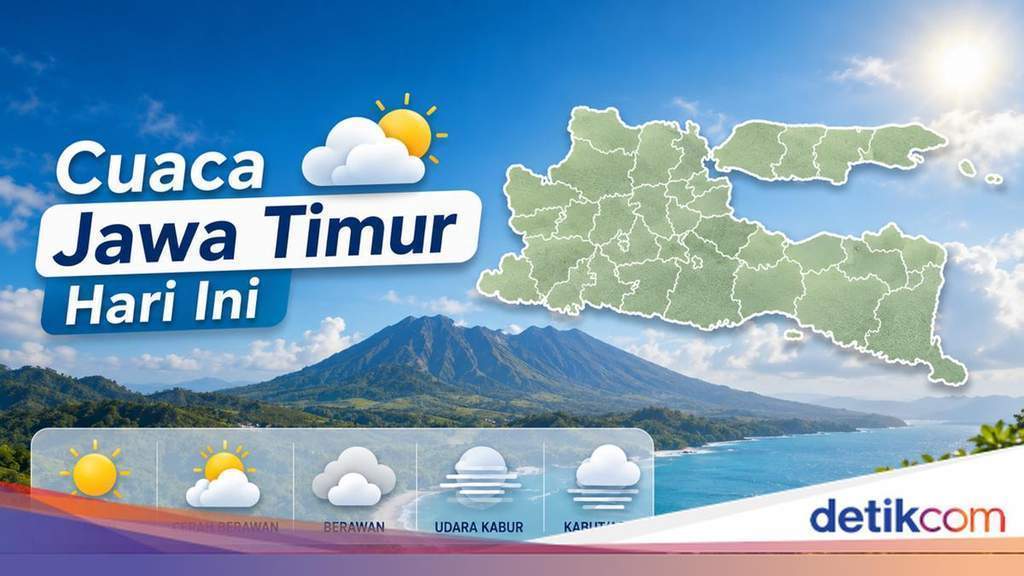 Alat berat keruk waduk di Gresik