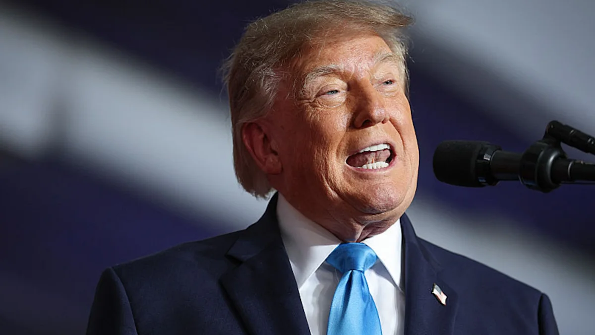 Donald Trump saat memberikan pernyataan terkait penggunaan dana iklan politik