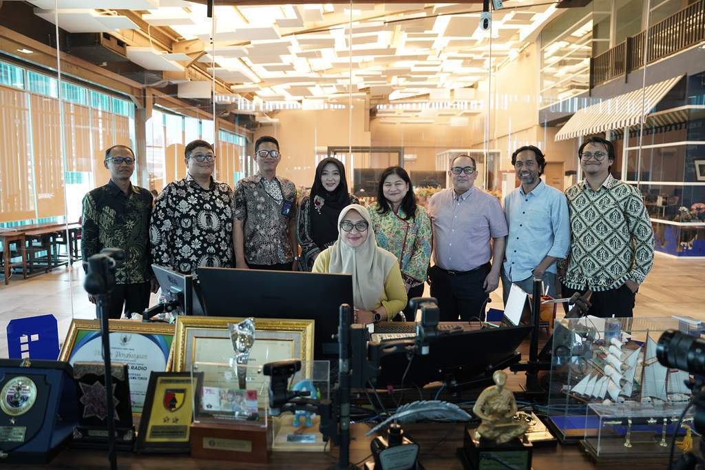 Gedung dan aktivitas pengawasan KPK terhadap BUMN di Surabaya