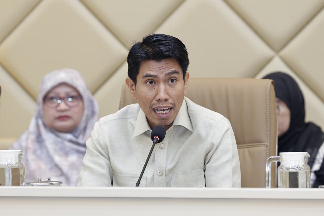 Gedung DPR RI tempat Komisi II memberikan dukungan pengawasan kepada Ombudsman