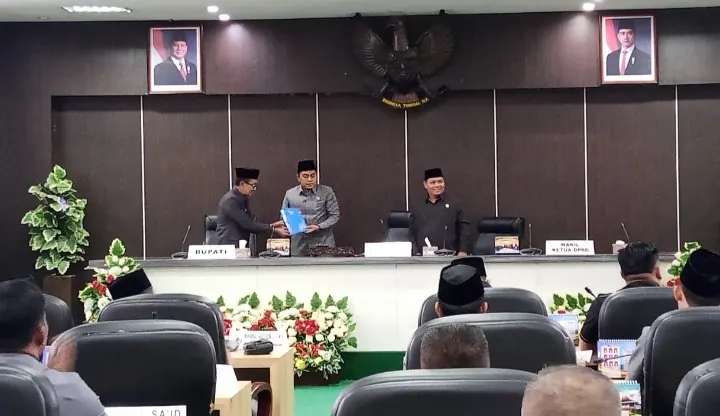 Gedung DPRD Pamekasan saat Rapat Paripurna Perubahan APBD 2026
