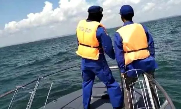 Ilustrasi pencarian kapal hilang kontak di perairan Laut Jawa oleh tim SAR
