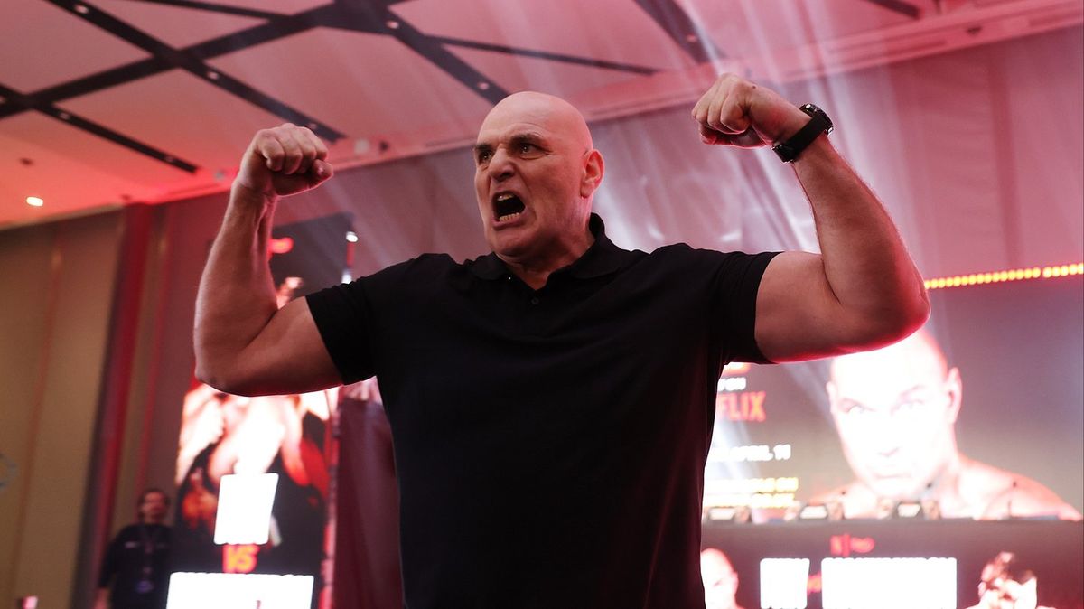 John Fury melontarkan kritik keras kepada saudaranya Peter Fury terkait Anthony Joshua