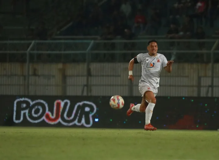 Pemain Madura United Lulinha jalani pemulihan cedera bersama tim medis klub