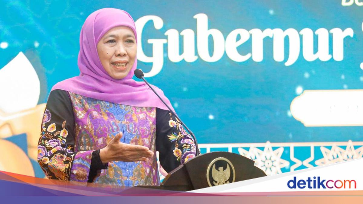 Pengibaran Bendera Merah Putih Setengah Tiang di Jawa Timur Kenang G30S