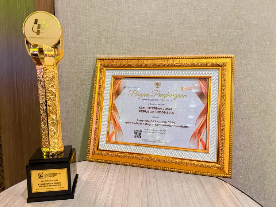 Penyerahan BPS Award 2026 kepada Kementerian Sosial di Jakarta Pusat