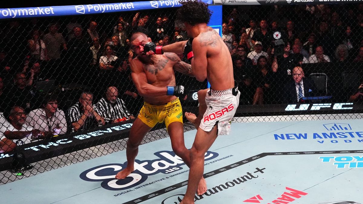Raoni Barcelos saat bertarung di ajang UFC Meta Apex