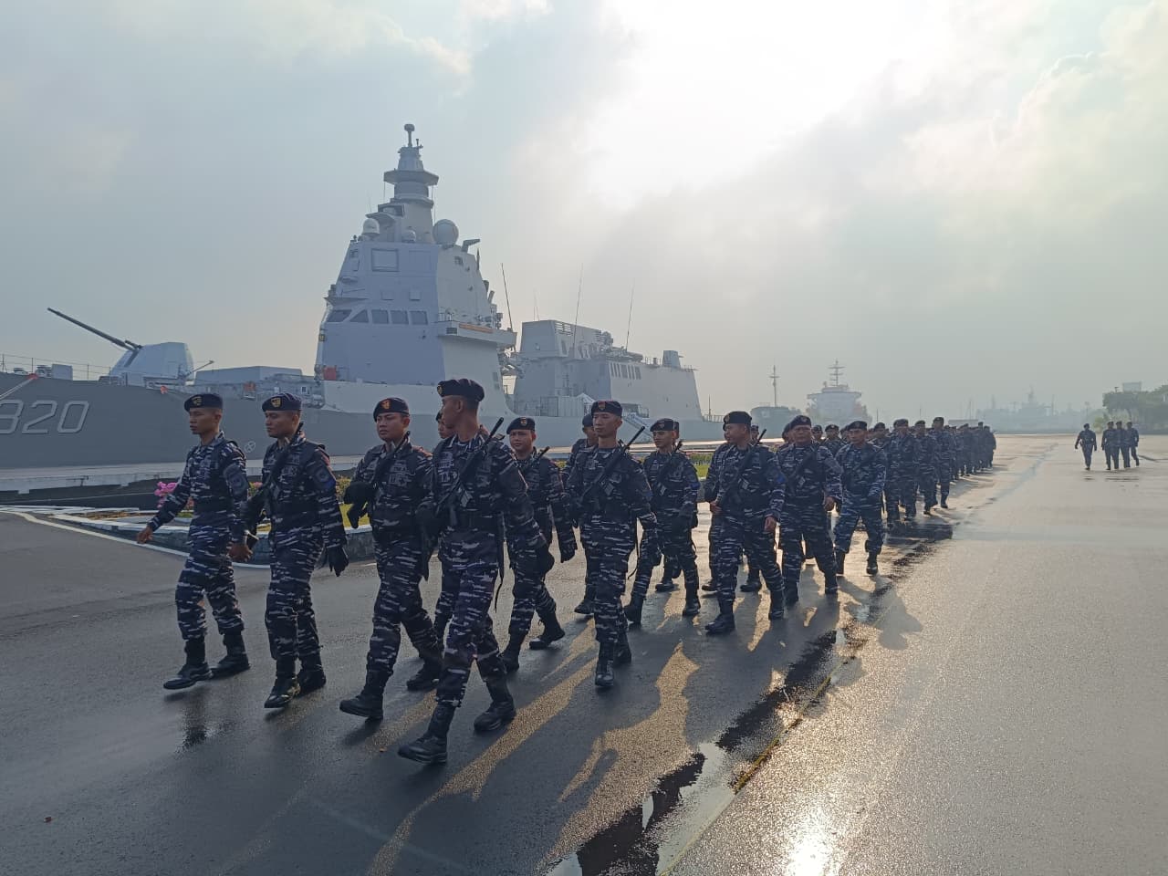 Rektor UHT Surabaya Avando Bastari memberikan pesan penting bagi generasi penerus TNI