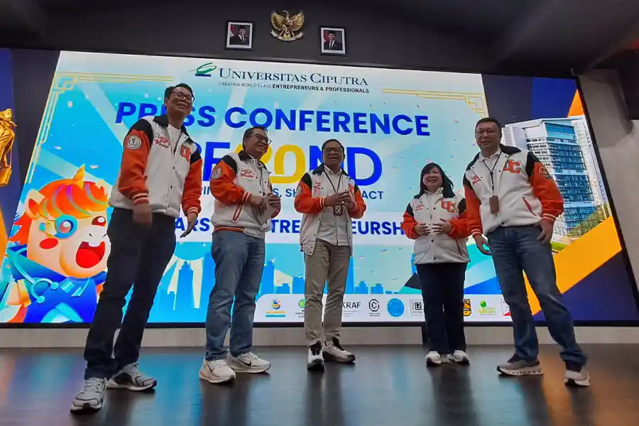 Suasana kegiatan akademik dan pembelajaran kewirausahaan di Universitas Ciputra Surabaya