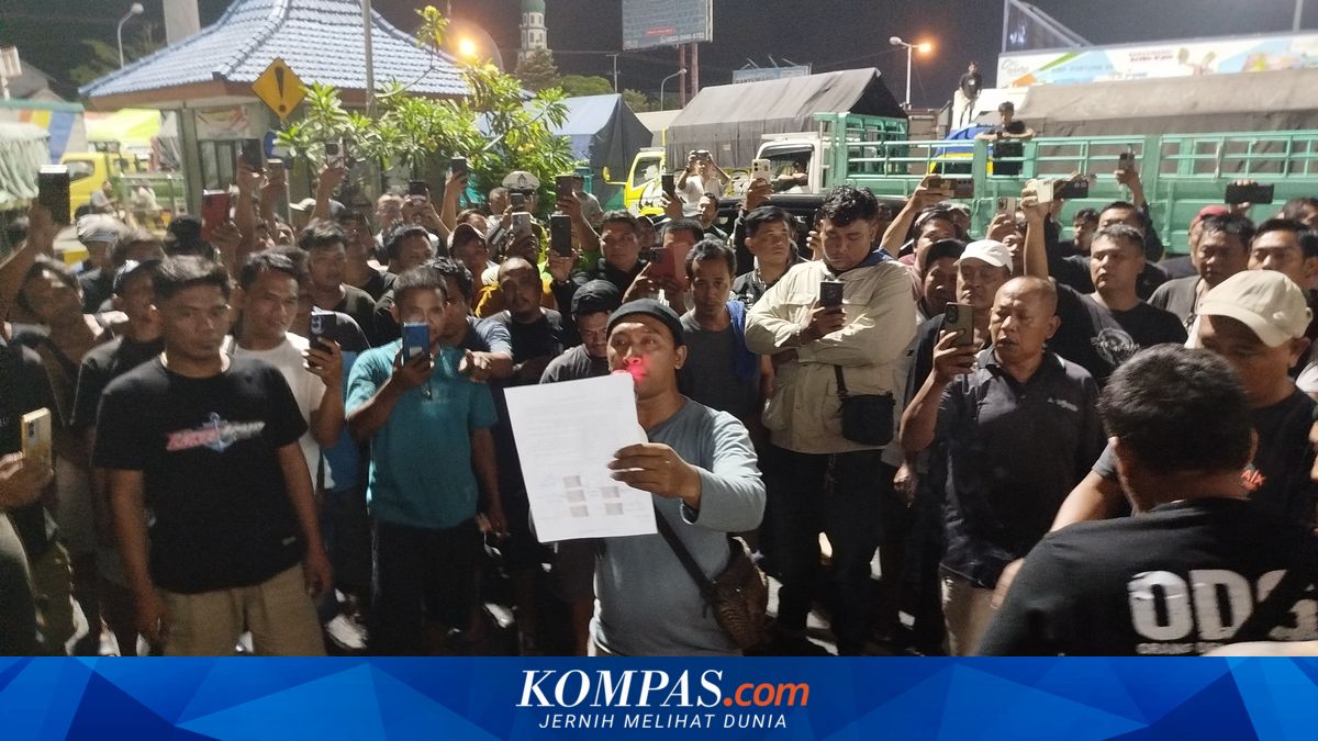 Suasana Pelabuhan Ketapang Banyuwangi setelah dibuka kembali pasca aksi blokade sopir logistik