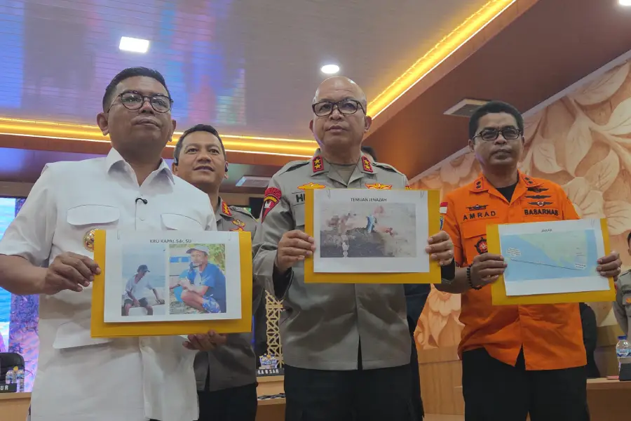 Tim DVI Polri saat memberikan keterangan pers terkait identifikasi jenazah ABK Arupadhatu