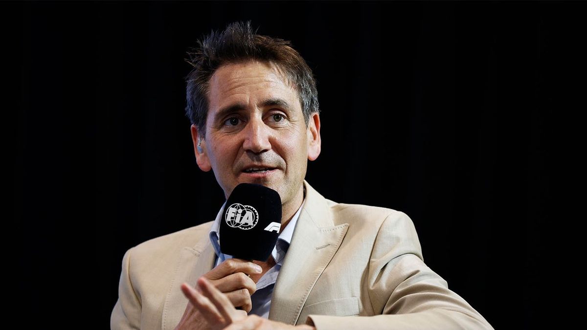 Tom Clarkson broadcaster senior Formula 1 yang akan absen dari GP F1